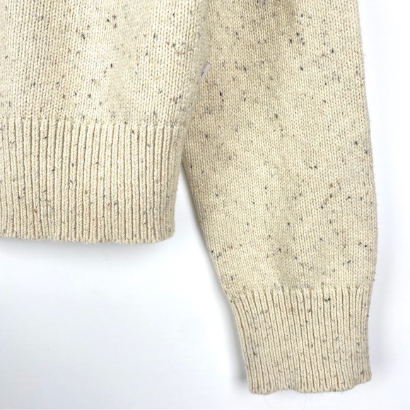 The North Face Crestview 1/4 Zip Sweater - Picture 3 of 8